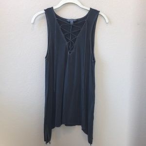Sleeveless t-shirt